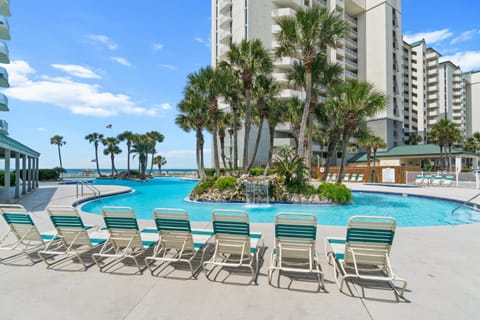 Property building, Patio, Day, Natural landscape, Beach, Pool view, Swimming pool, sunbed
