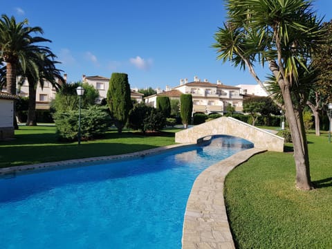 Garden, Swimming pool