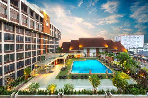 Property building, Swimming pool