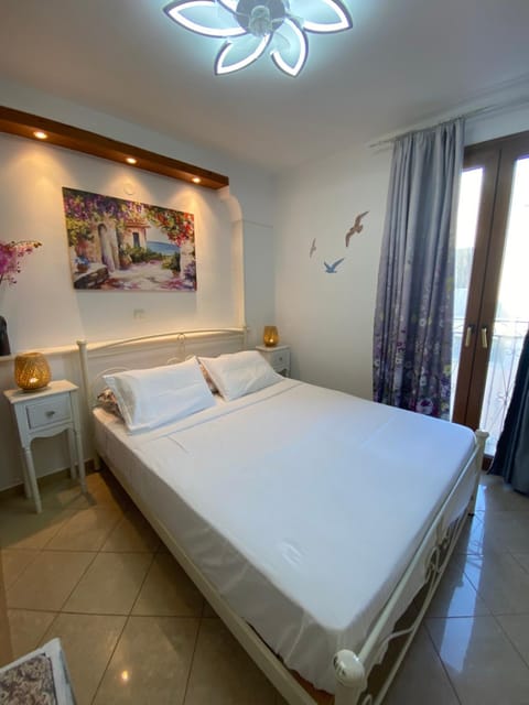 Island Flavor - Magical Sunset View Apartment in Naxos