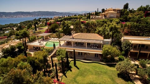 Neighbourhood, Natural landscape, Bird's eye view, Garden, Garden view, Swimming pool