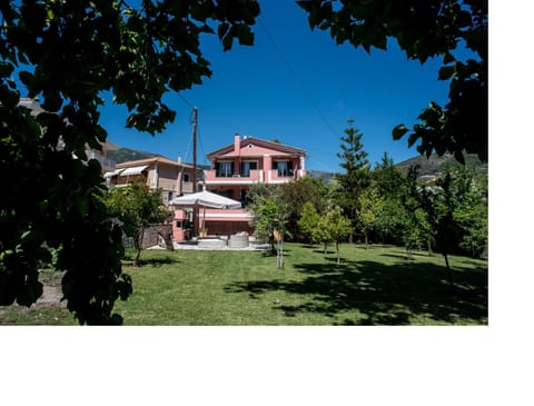 Facade/entrance, BBQ facilities, Garden