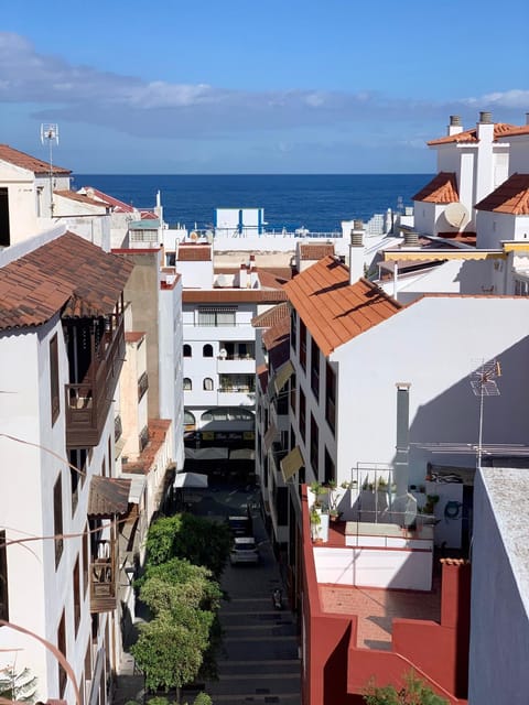 City view, Landmark view, Sea view, Street view
