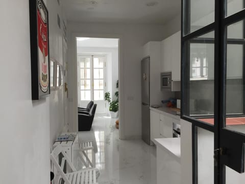 Food and drinks, Photo of the whole room