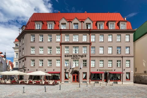 Property building, Patio, Facade/entrance, Neighbourhood, On site, City view, Street view, Location