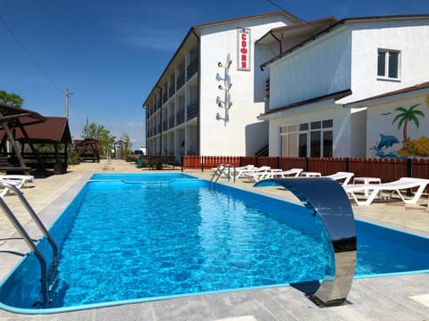 Property building, Swimming pool