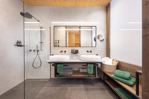 Shower, Bathroom, towels