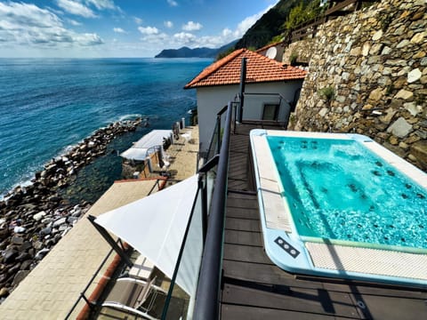 Hot Tub, Sea view