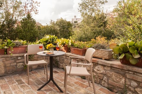 Nearby landmark, Natural landscape, Garden, Balcony/Terrace