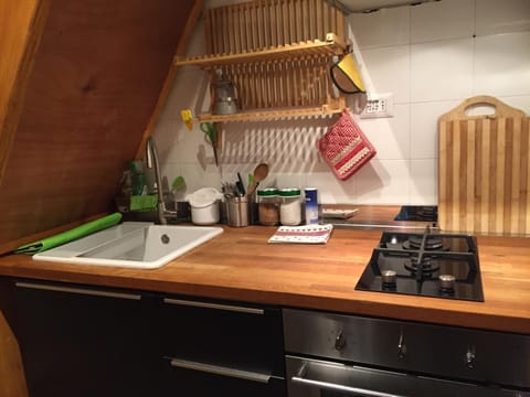 Kitchen or kitchenette, pet friendly