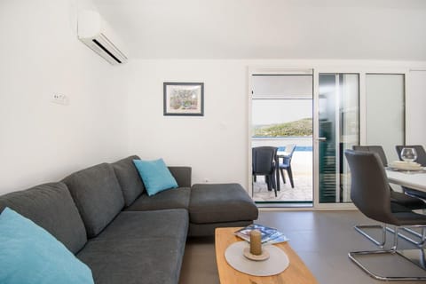 Living room, air conditioner