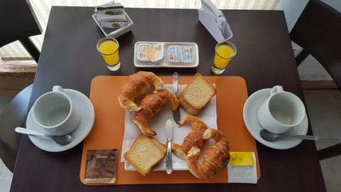 Food and drinks