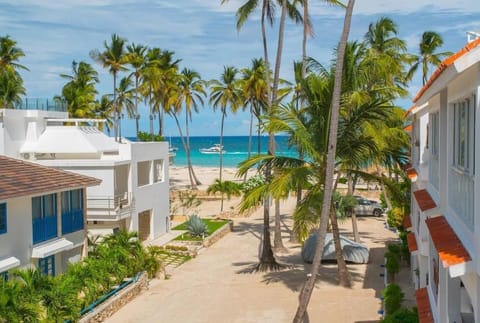 Property building, Beach, Sea view, Parking