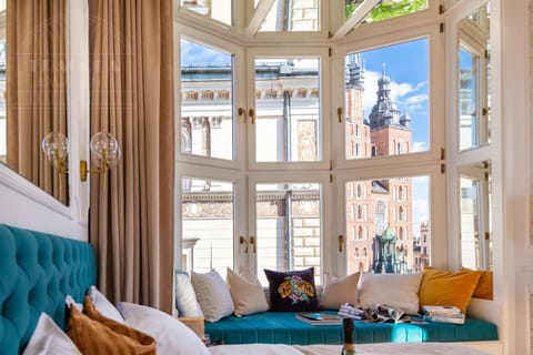 View (from property/room), Photo of the whole room, Seating area, Bedroom