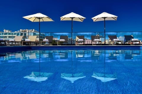 Area and facilities, Swimming pool