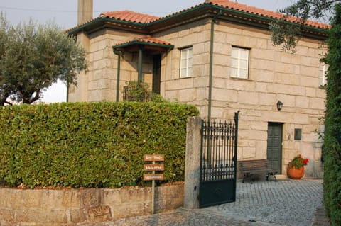 Facade/entrance, Off site