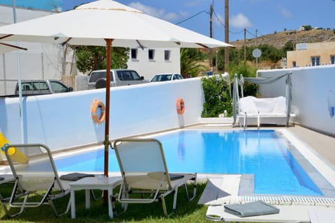 Swimming pool, Swimming pool