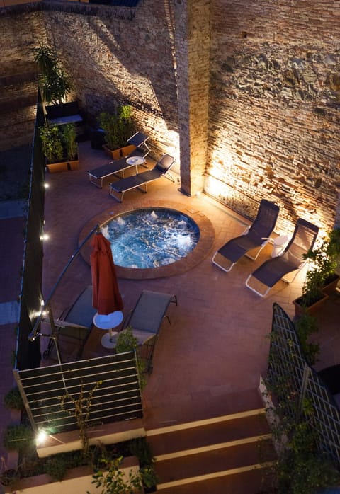Hot Tub, Solarium, Balcony/Terrace, Swimming pool