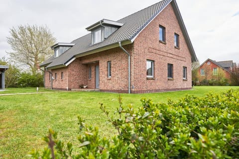 Property building, Garden, Garden view