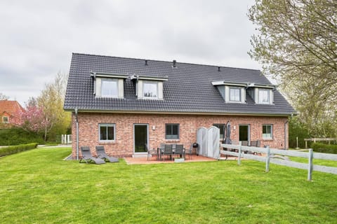 Property building, Garden, Garden view