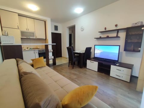 TV and multimedia, Seating area