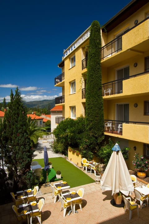 Patio, Restaurant/places to eat, Facade/entrance, View (from property/room), Balcony/Terrace, Lounge or bar