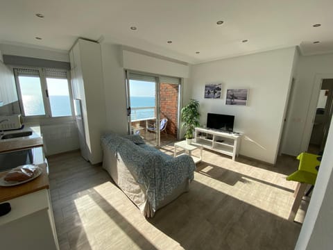 TV and multimedia, View (from property/room), View (from property/room), Living room, Photo of the whole room, Sea view, Sea view