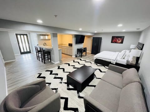 Living room, Seating area, Dining area