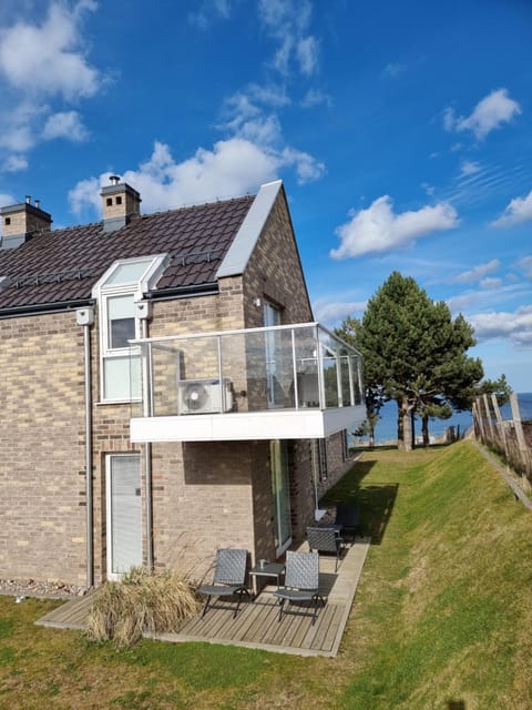 Property building, Garden, View (from property/room), Balcony/Terrace, Garden view