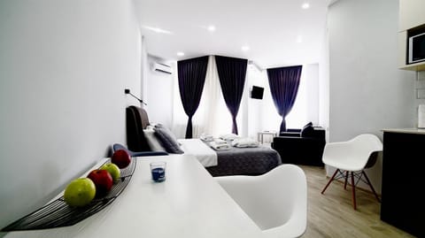 Bed, Food close-up, Lobby or reception, Dining area
