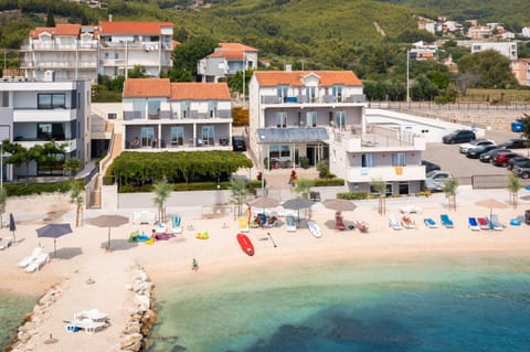 Seaside Luxury Suites Apartment in Podstrana