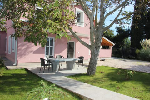 Facade/entrance, Garden