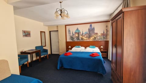 Bed, Photo of the whole room, wardrobe