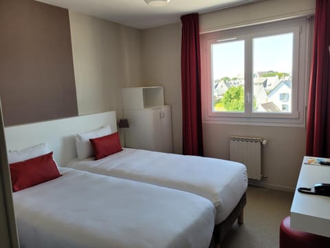 Photo of the whole room, Bedroom, Sea view, internet