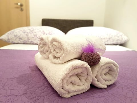 Bed, Decorative detail