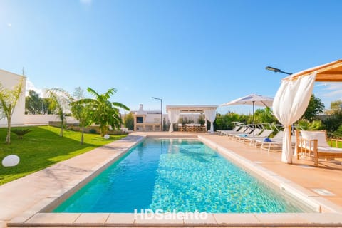 Day, Natural landscape, Swimming pool