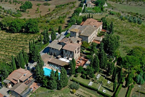 Property building, Bird's eye view, Garden, Garden view, Swimming pool