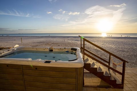 Admirals Townhouse House in Madeira Beach