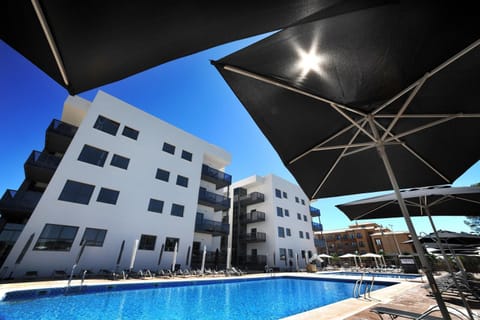 Property building, Patio, Garden, Swimming pool