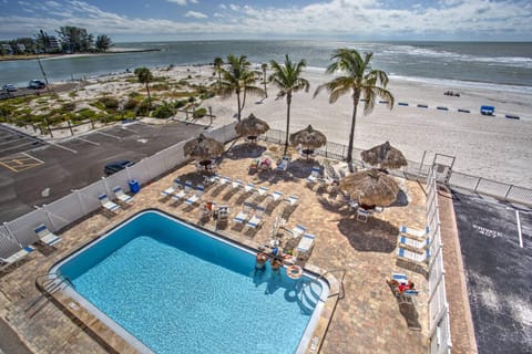 307 - Beach Place House in Madeira Beach