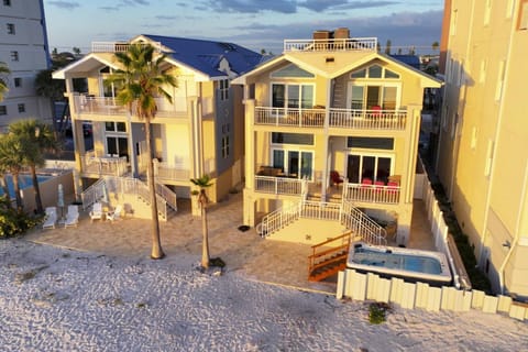 Captains Townhouse House in Madeira Beach