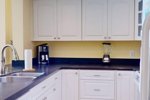 202 - Arena De Madeira House in Madeira Beach