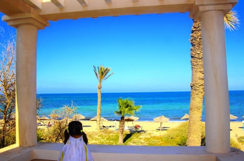People, Sea view