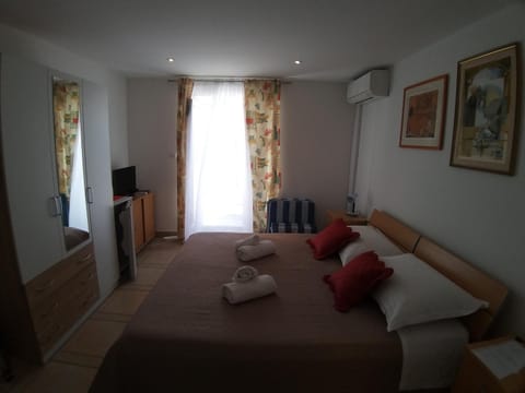 Riva Rooms Bed and Breakfast in Bol