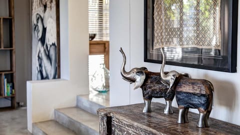 Living room, Decorative detail