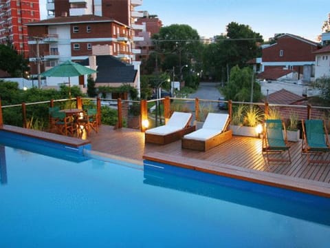 Swimming pool, Swimming pool