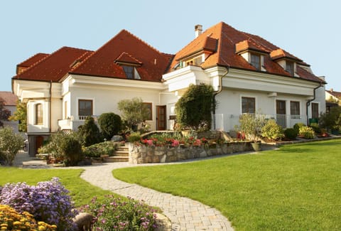Property building, Day, Garden