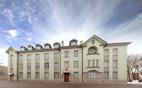 Property building, Day