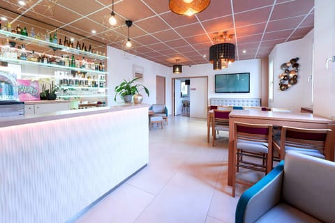 Lounge or bar