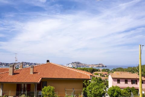 City view, Sea view